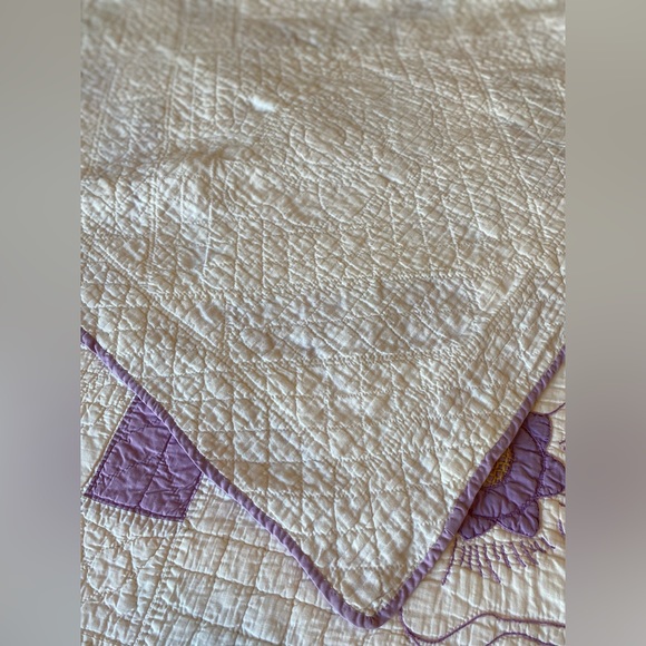 Handmade Lavender Quilt with large Flowers! 74”/92” - Picture 7 of 9